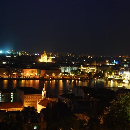 Luxurious Apartment With Balconies In Downtown Bp Budapest Eksteriør bilde