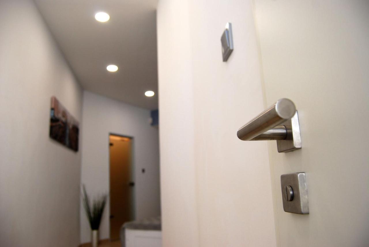 Luxurious Apartment With Balconies In Downtown Bp Budapest Eksteriør bilde