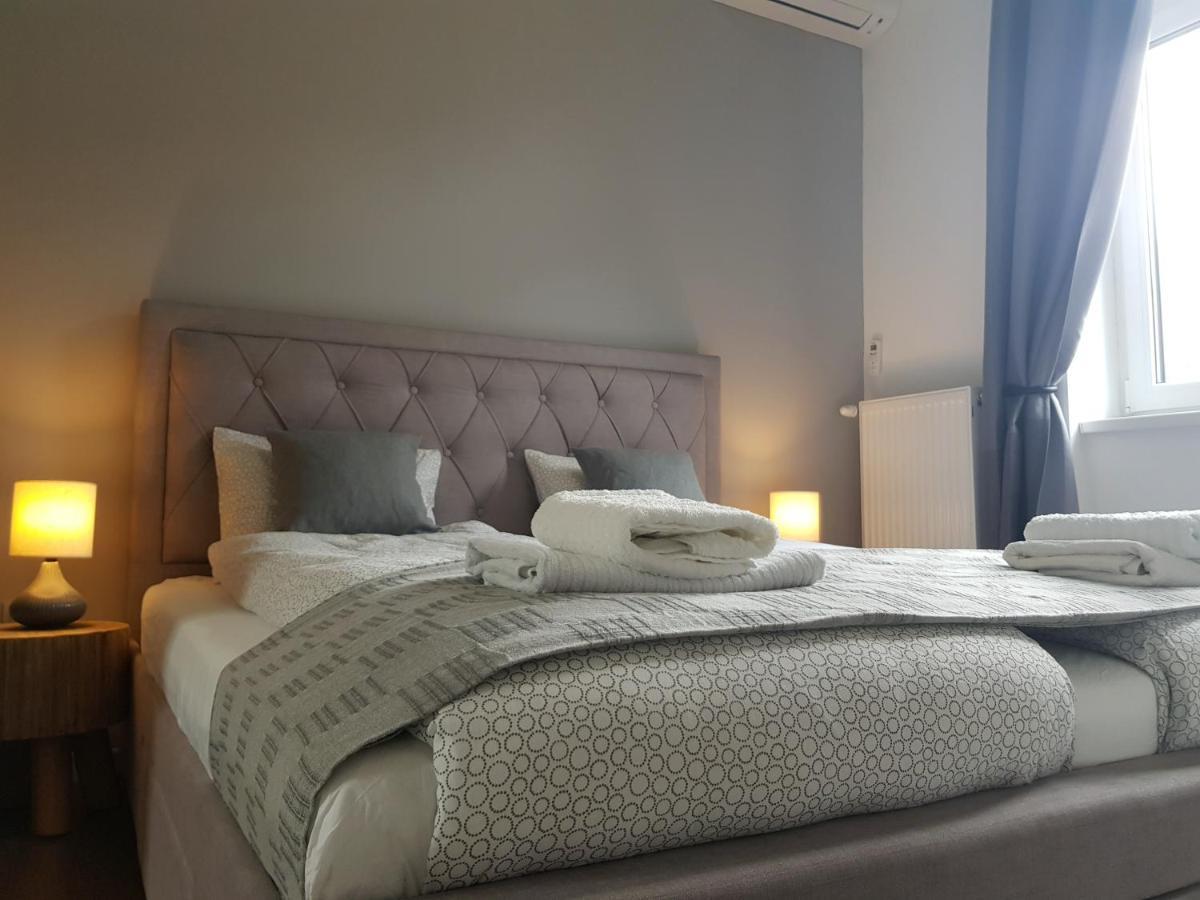 Luxurious Apartment With Balconies In Downtown Bp Budapest Eksteriør bilde