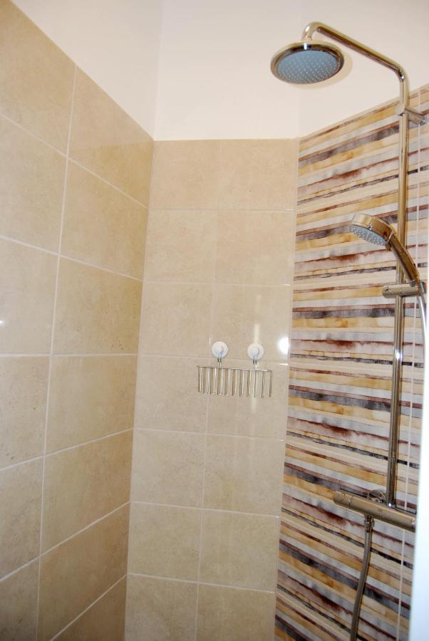 Luxurious Apartment With Balconies In Downtown Bp Budapest Eksteriør bilde